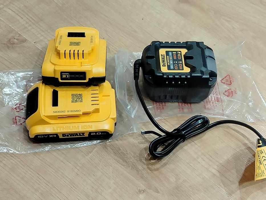 Akumulatorowa wiertarko-wkrętarka DeWalt DCD777D2T,  2 Akumulatory 2Ah