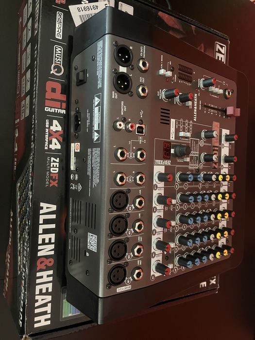 Mesa de mistura mixer + interface audio Allen Heath Zedi 10 FX
