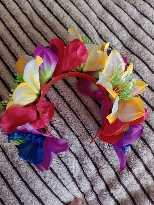 Обруч з квітами+намисто