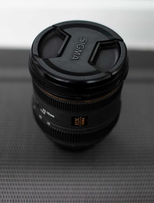 Об'єктив  SIGMA 24-70m. EX DG HSM  f 2.8