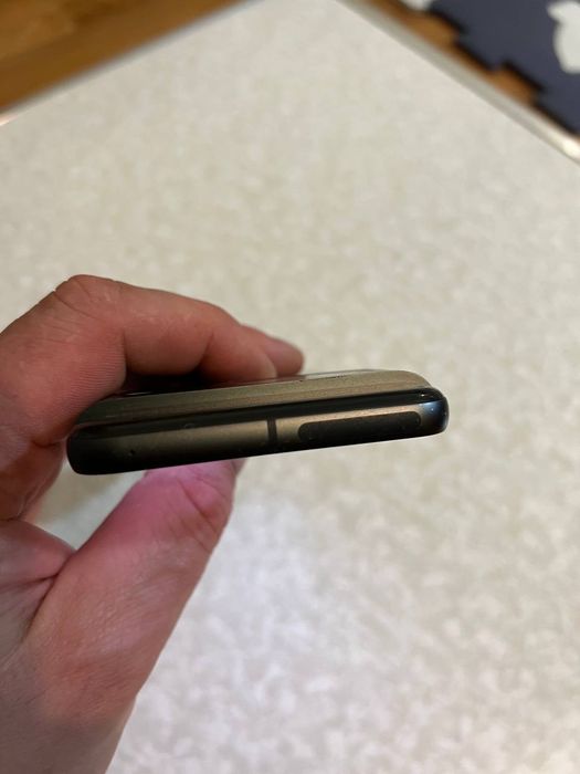 Телефон Google Pixel 8