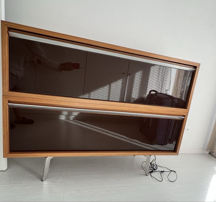 Movel com luz interior automatica