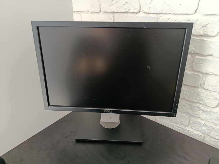 Продам монітор Dell P 2210