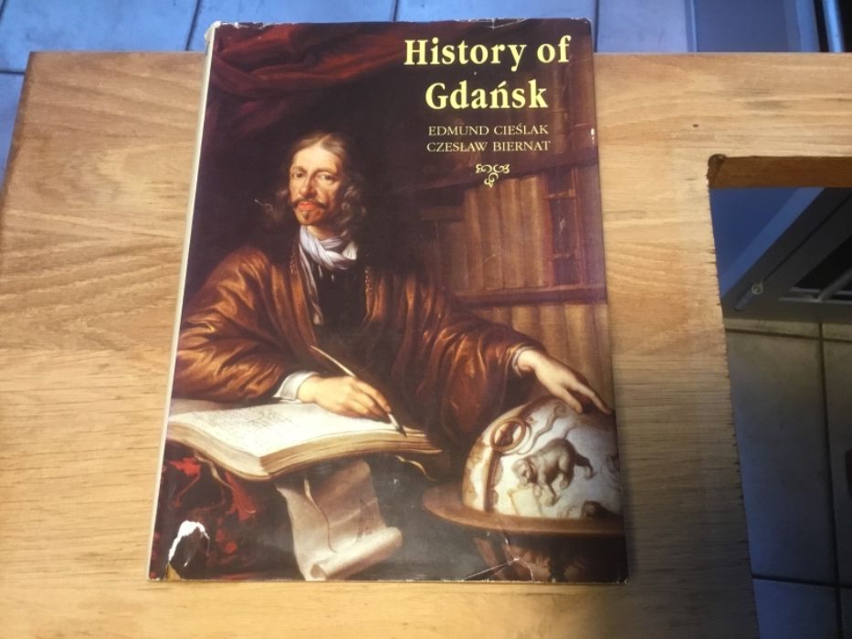 Książka Cieślak, Biernat „History of Gdańsk” wyd. w języku angielskim.