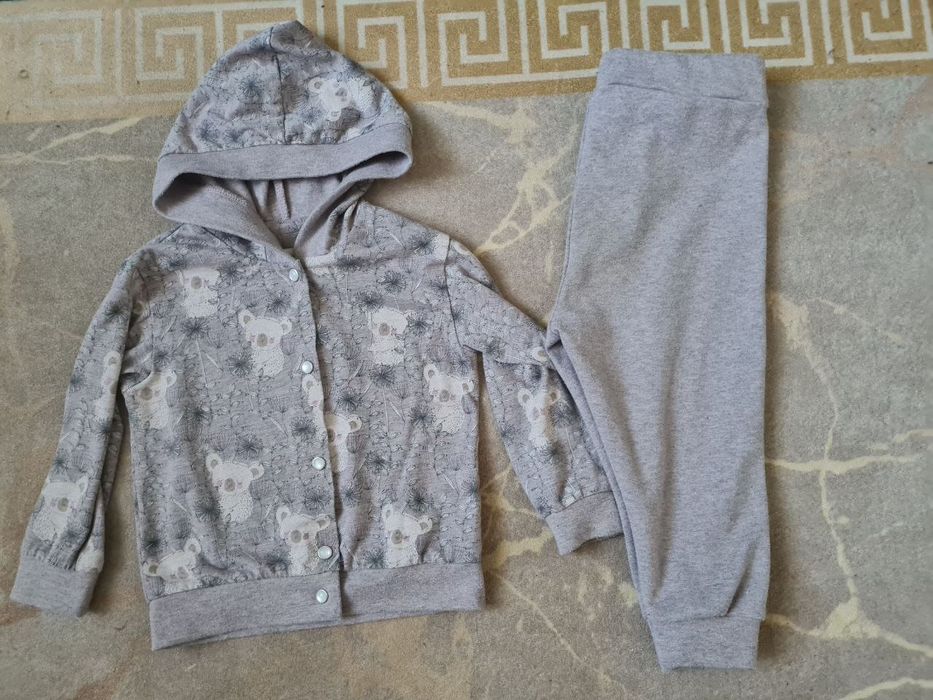 Продам костюм на дівчинку, 80 розмір