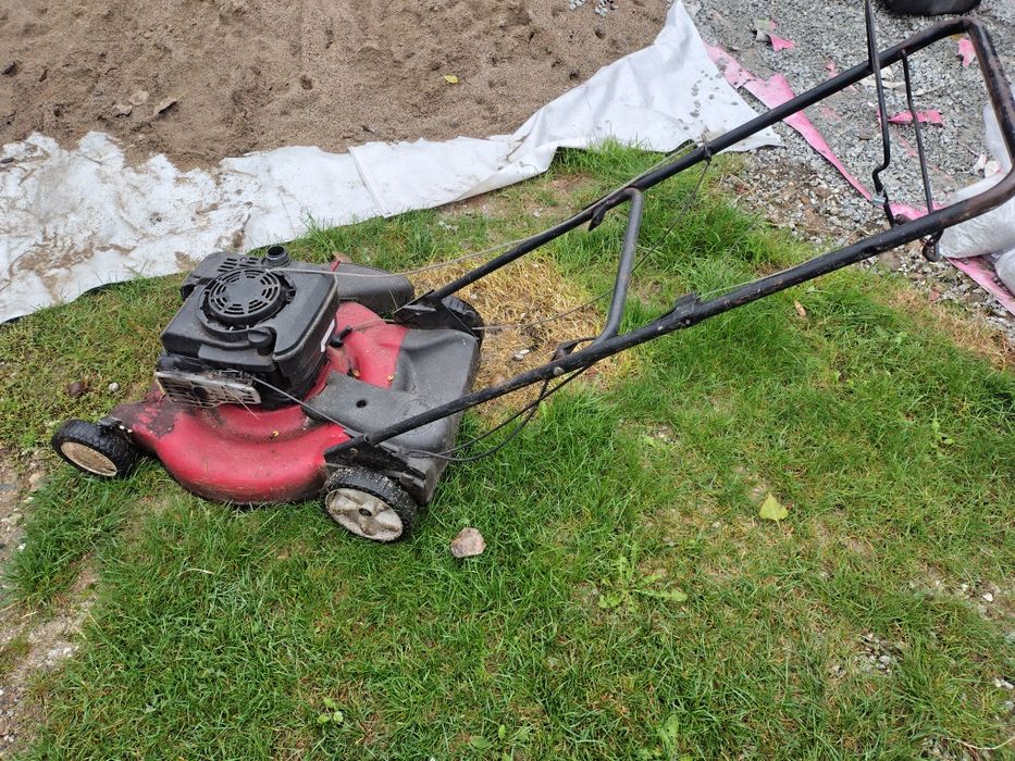 Kosiarka spalinowa  w całości na części