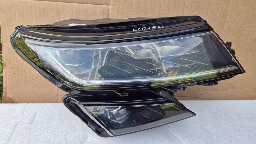 Lampa przód prawa przednia  SKODA KODIAQ 566 566941016