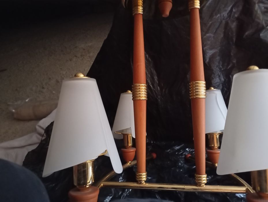 Candeeiro usado em ótimo estado