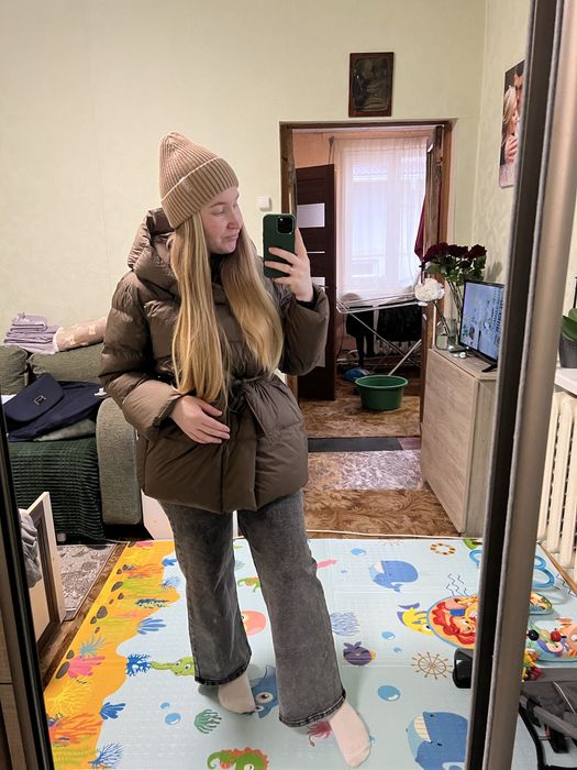 Пухова курточка жіноча