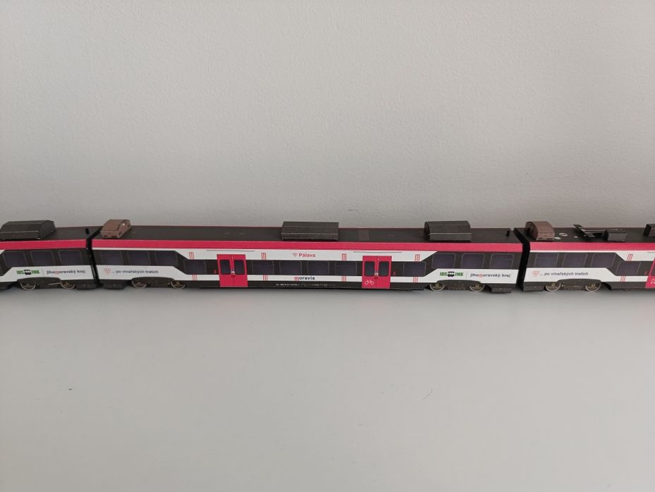 Model kartonowy jihomooravsky kraj IDS JMK zabawka pociąg miejski auto