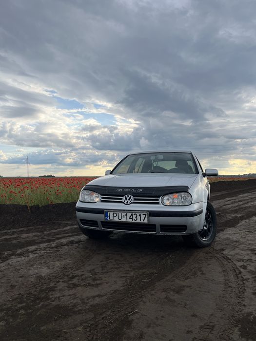 Volkswagen Golf, 2000