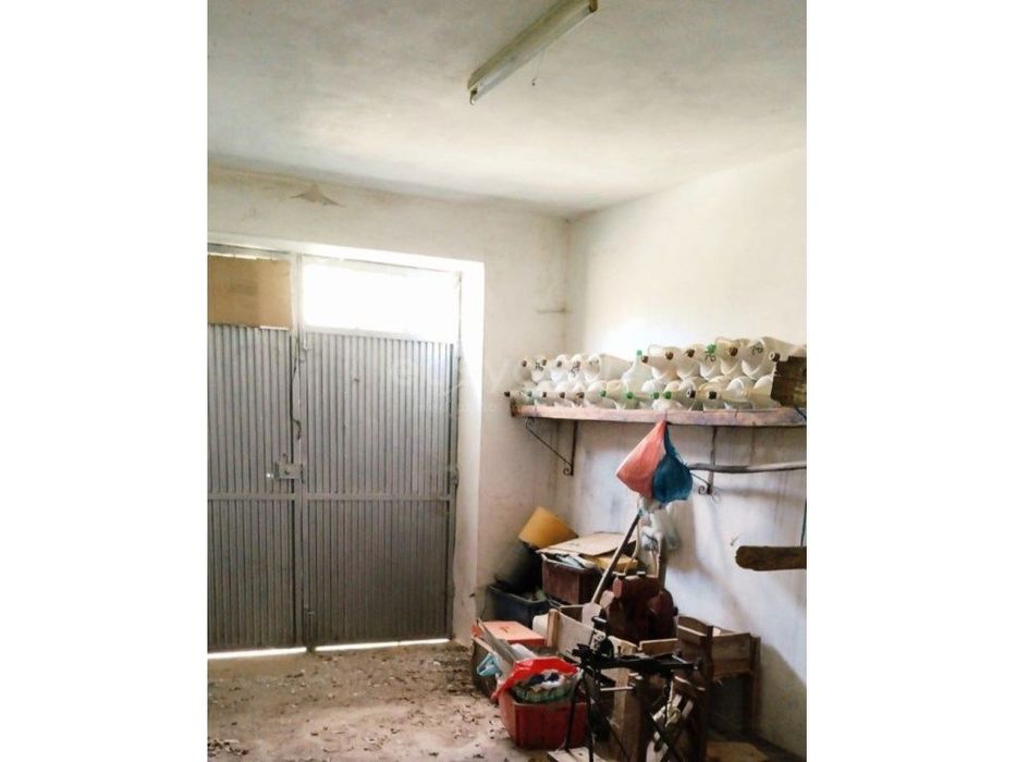 Moradia duplex espaçosa com 5 quartos e varanda - Lagoaça