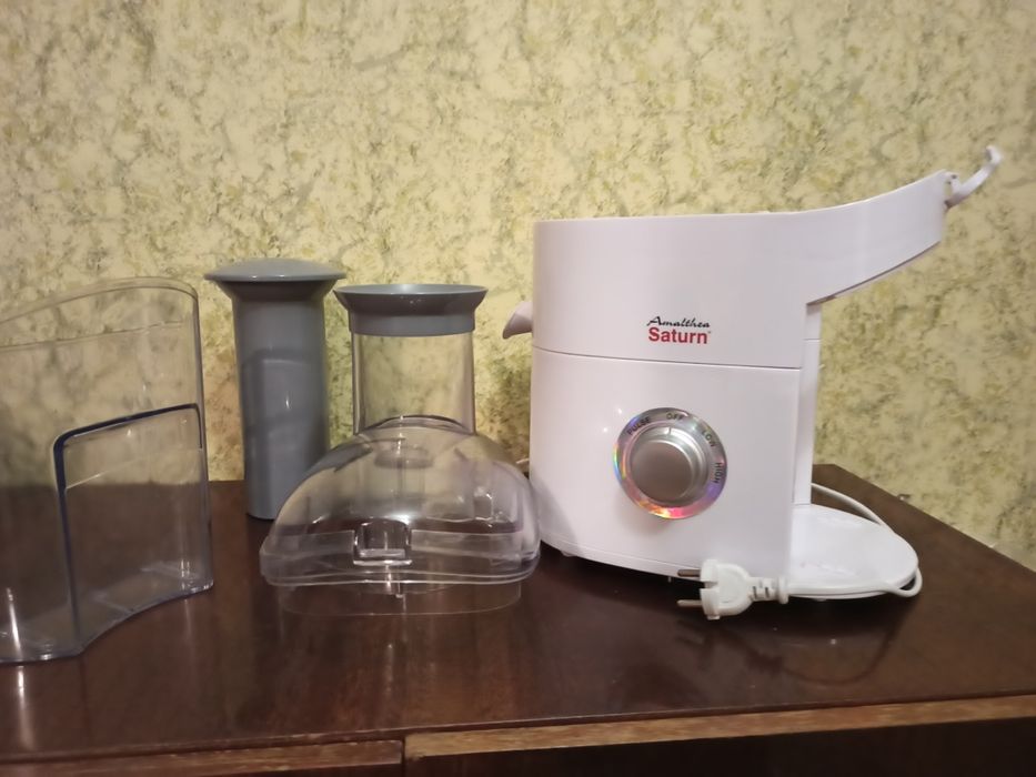 Соковыжималка Saturn