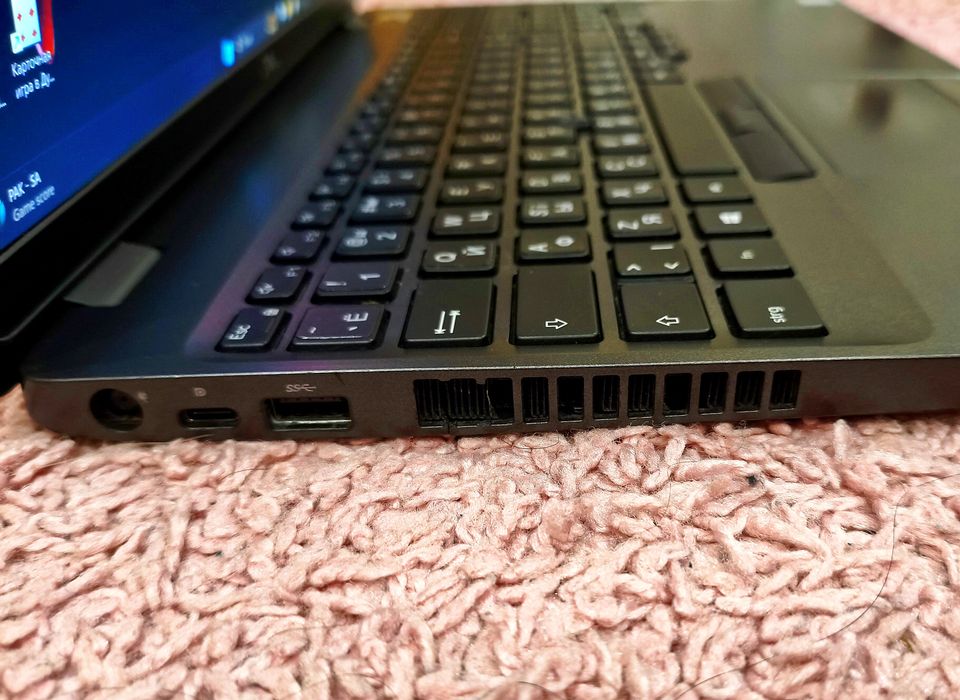 Ноутбук Dell Latitude 5500  i5-8365U/DDR4 12/256/15.6" Full HD сенсорн