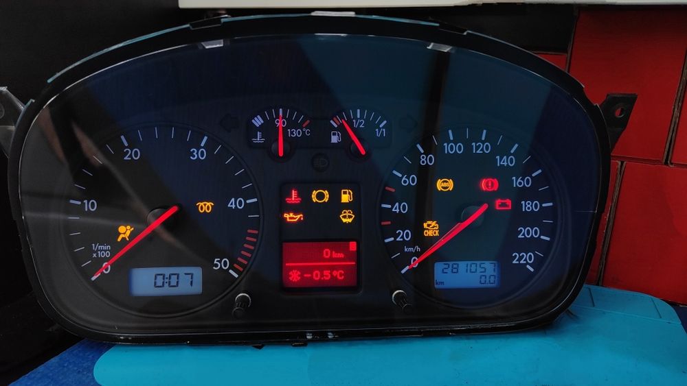 Панель приладів щиток приборка vw t4