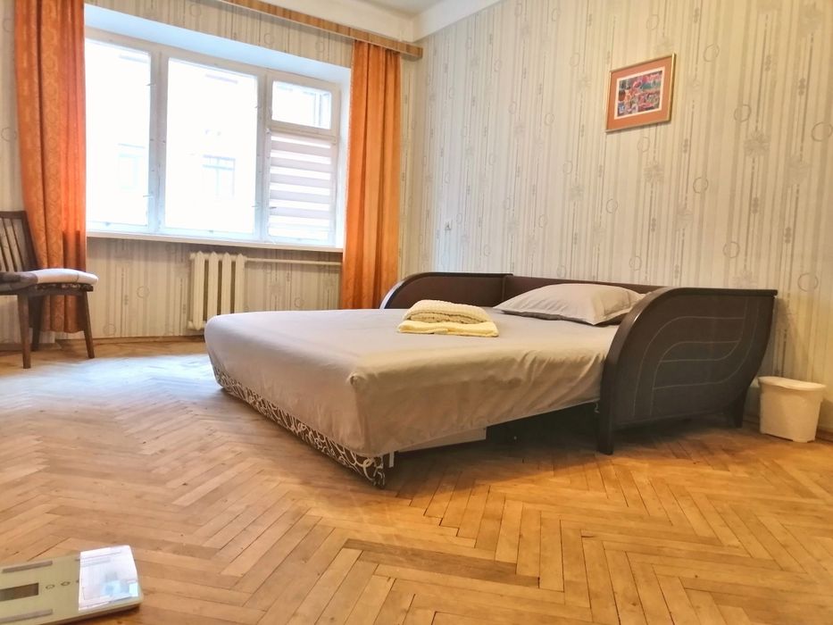 З 1.06. Центр, 2-к роздільна квартира 45м² (м.Печерська)