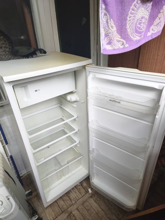 продам холодильник Vestfrost