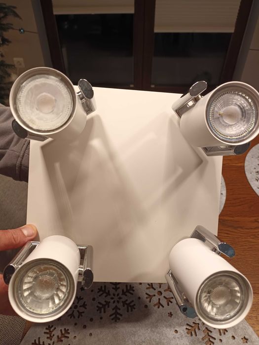 Oświetlenie kinkiet biały komplet zarówki