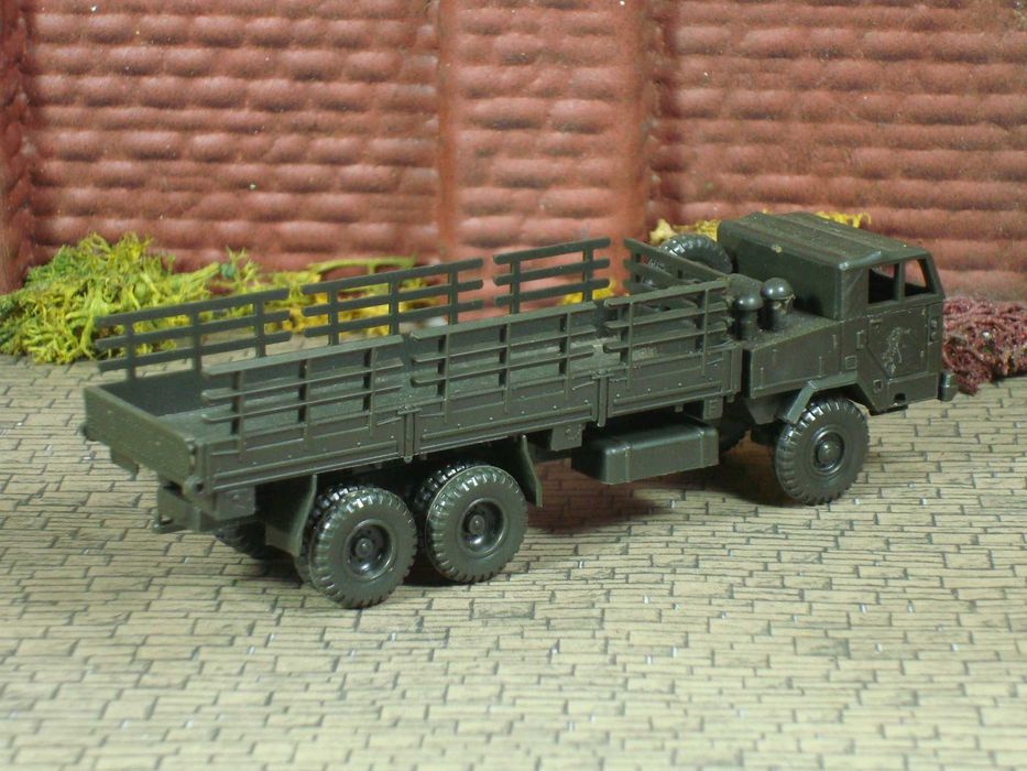 Roco Minitranks - Camião de transporte exército Alemão / 1:87 / Usado