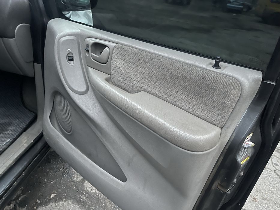 Крайслер Ram van автомат додж вояжер