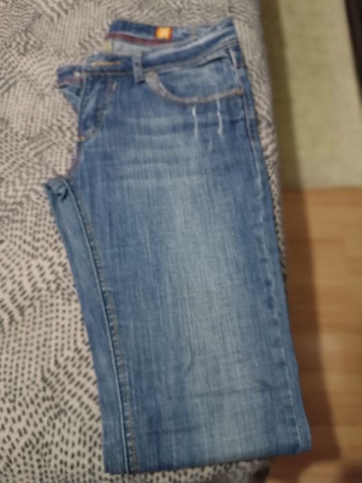 Roupa de Senhora calças, body, casaco, colete e saias