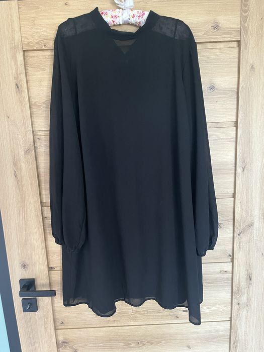 Czarna elegancka sukienka XL z podszewka