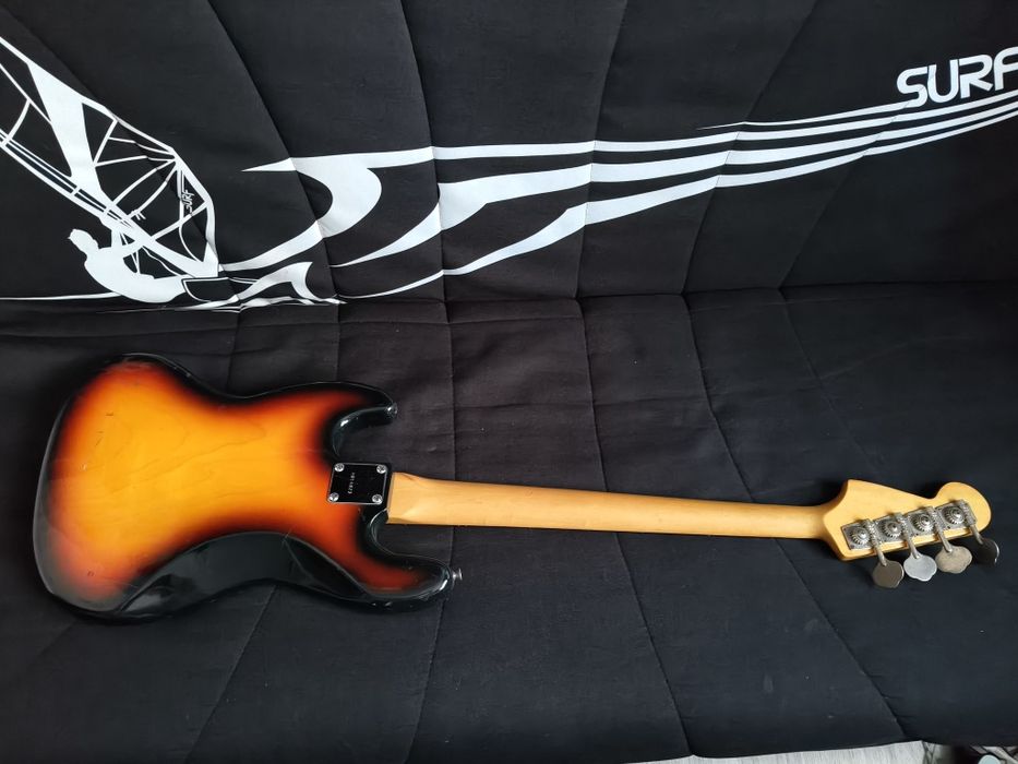 Gitara basowa Ibanez Jazz Bass