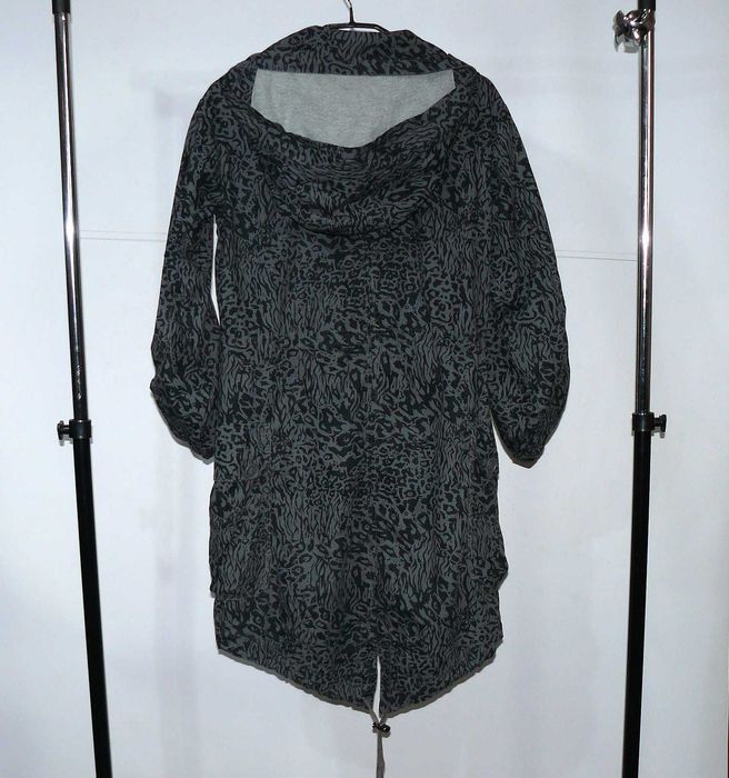 Atrakcyjna kurtka parka roz 8/S