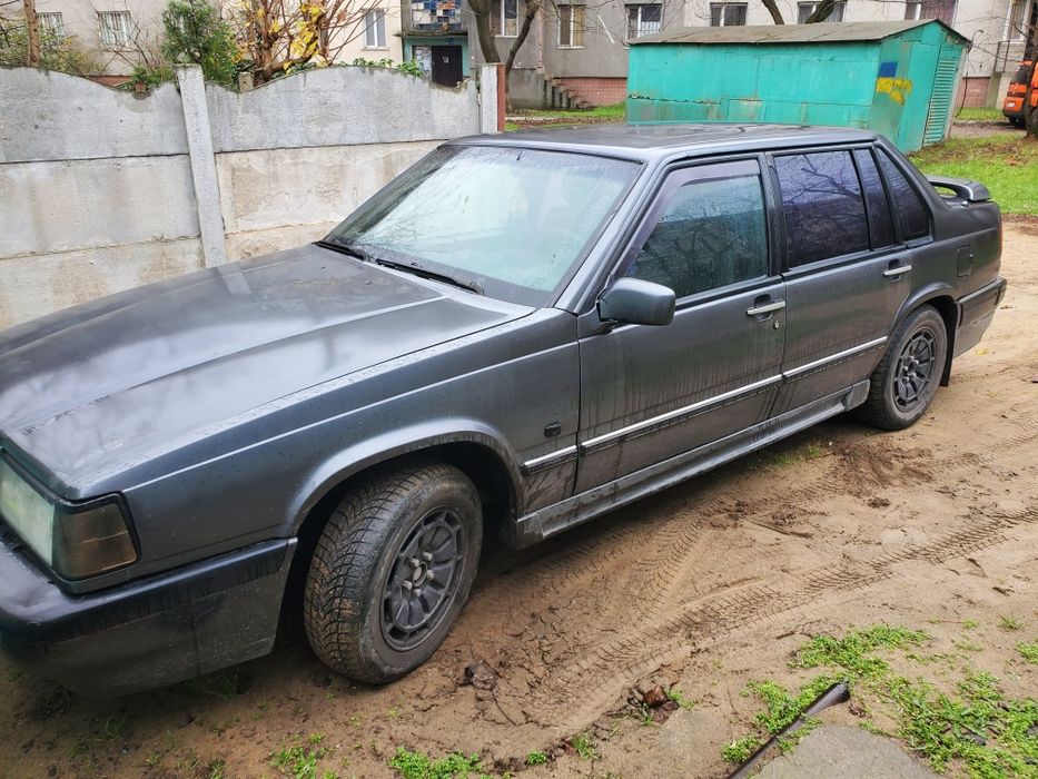Автомобиль Volvo 960