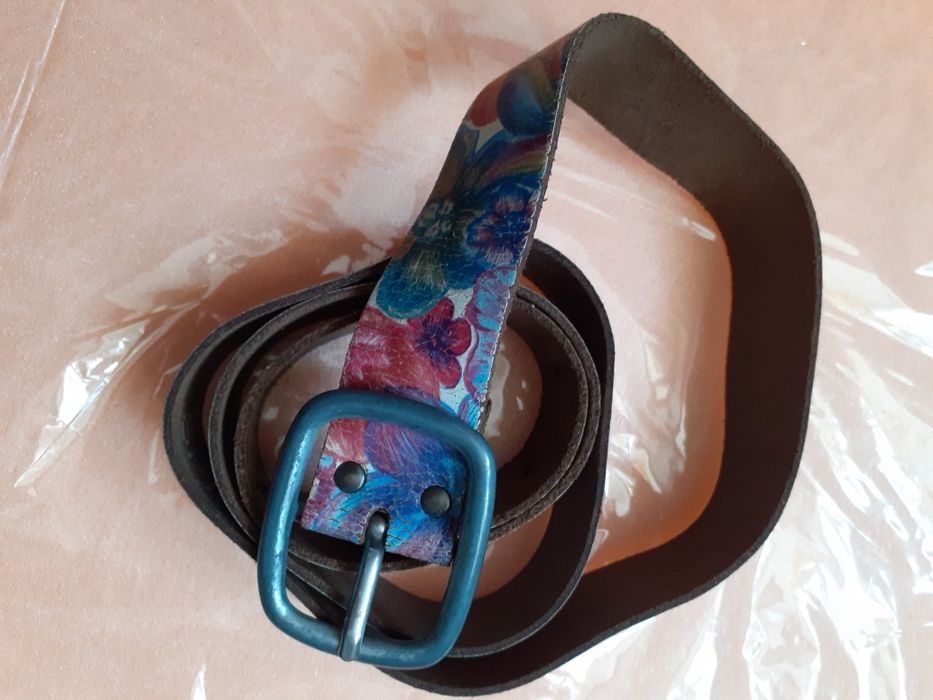 Ремень . Ремінь.