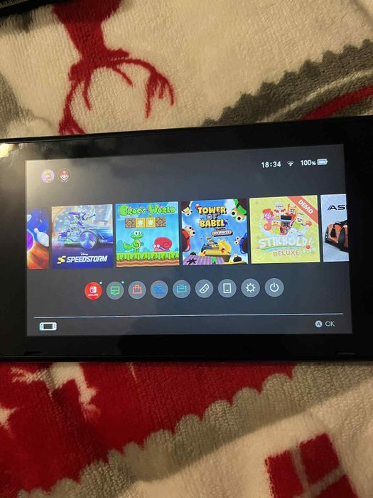 Nintendo Switch V1 Neon – Pełny Zestaw + Pudełko + Karta Pamięci