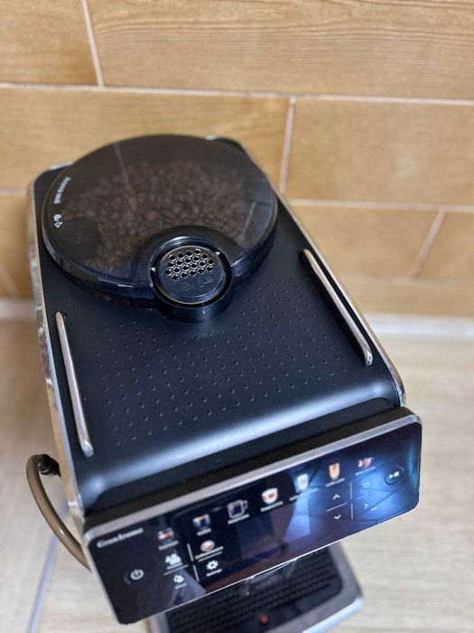 Продам кавову машинку, кавоварку Saeco, Delonghi