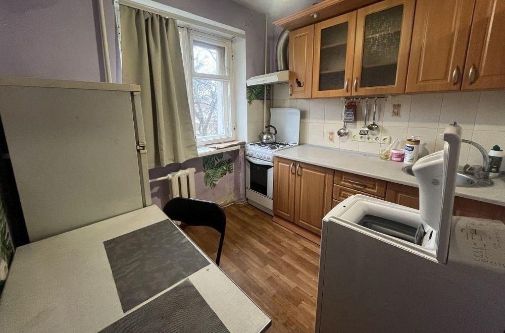 Продам 1-к квартиру, 3/5 эт, на Героев Пограничников (3-262-884)