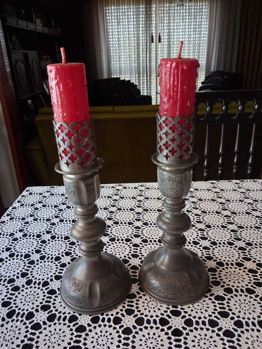 Várias peças decorativas antigas e raras. Ver fotos.