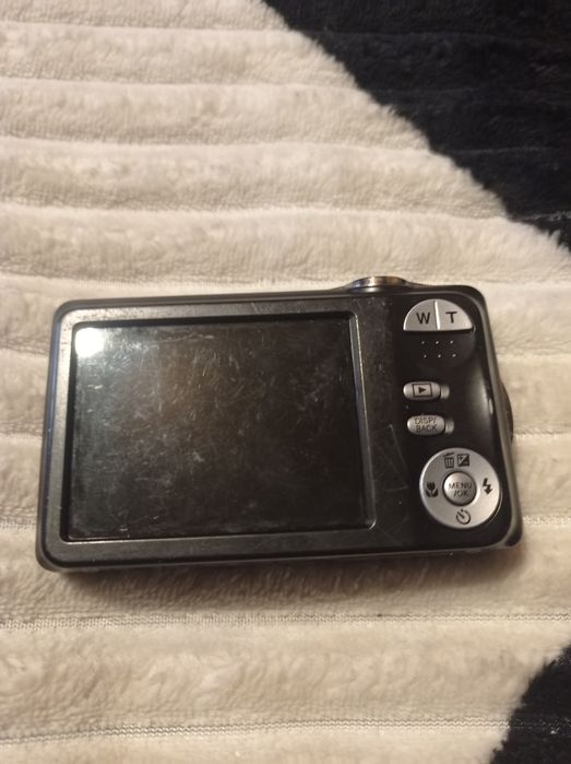 Aparat fotograficzny Fujifilm. Uszkodzony.