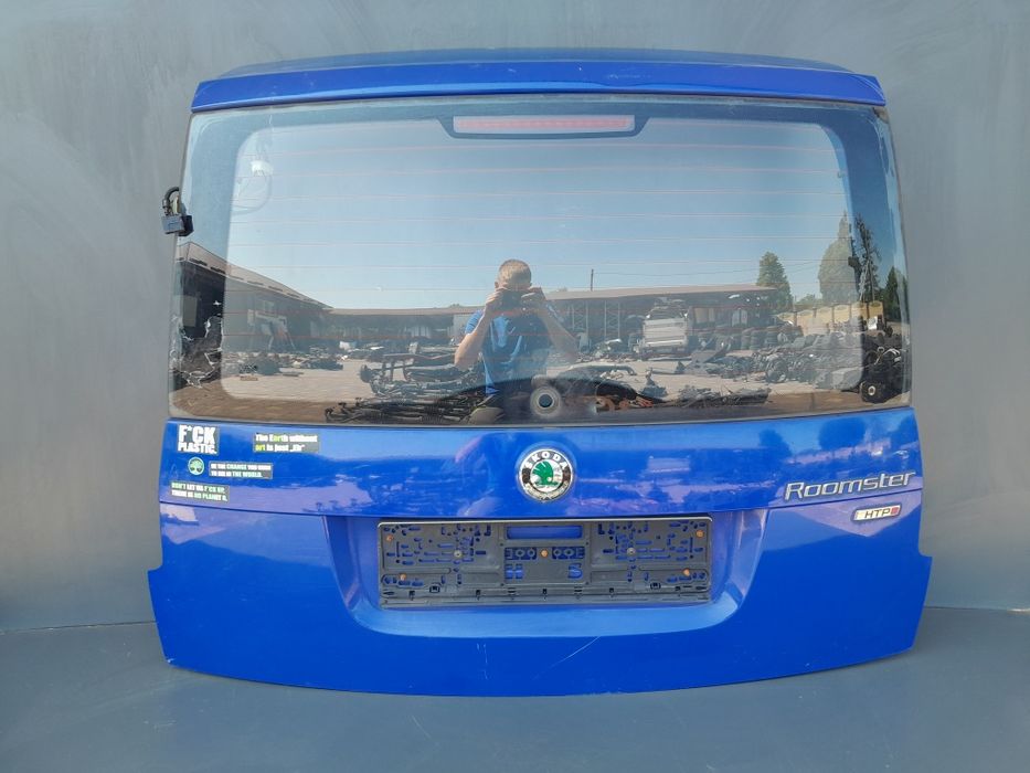 Ляда (кришка багажника) Skoda Roomster 2006-2015p 5J7827107