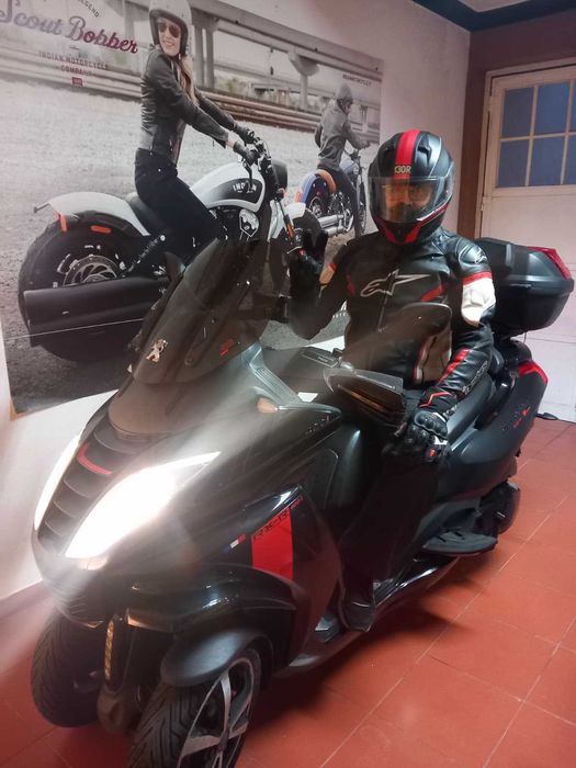 Moto Peugeot Metropolis