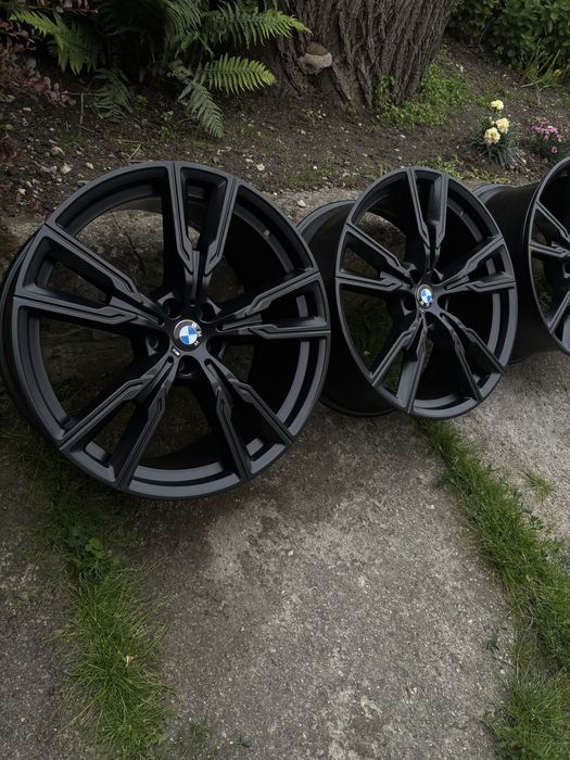 Felgi BMW 22 X5 G05 X6 G06 X7 G07 Mpakiet Styling 747M