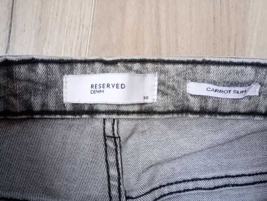 Spodnie młodzieżowe Reserved rozmiar 32 kupione w Anglii