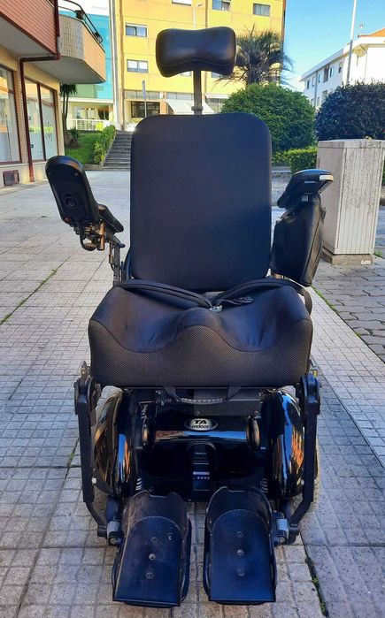 Cadeira de Rodas Elétrica