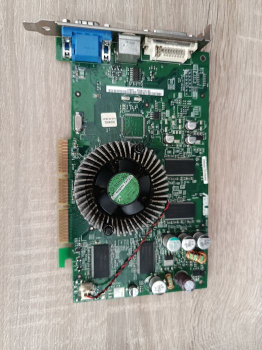 Asus Geforce Fx5500447268231368550400