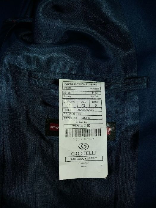 Продам стильний чоловічий костюм