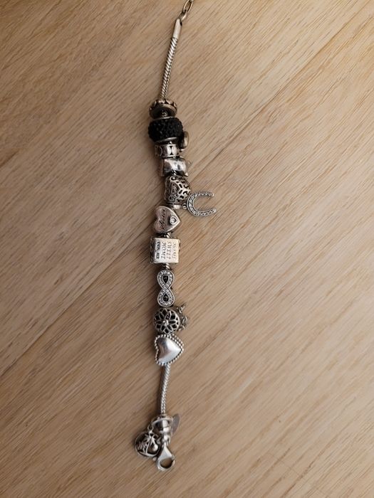 Bransoleta apart beads charms