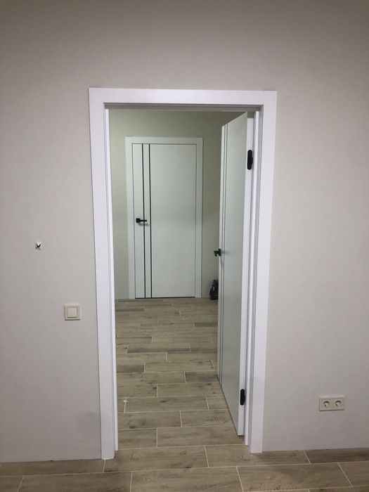 Встановлення міжкімнатних та вхідних дверей