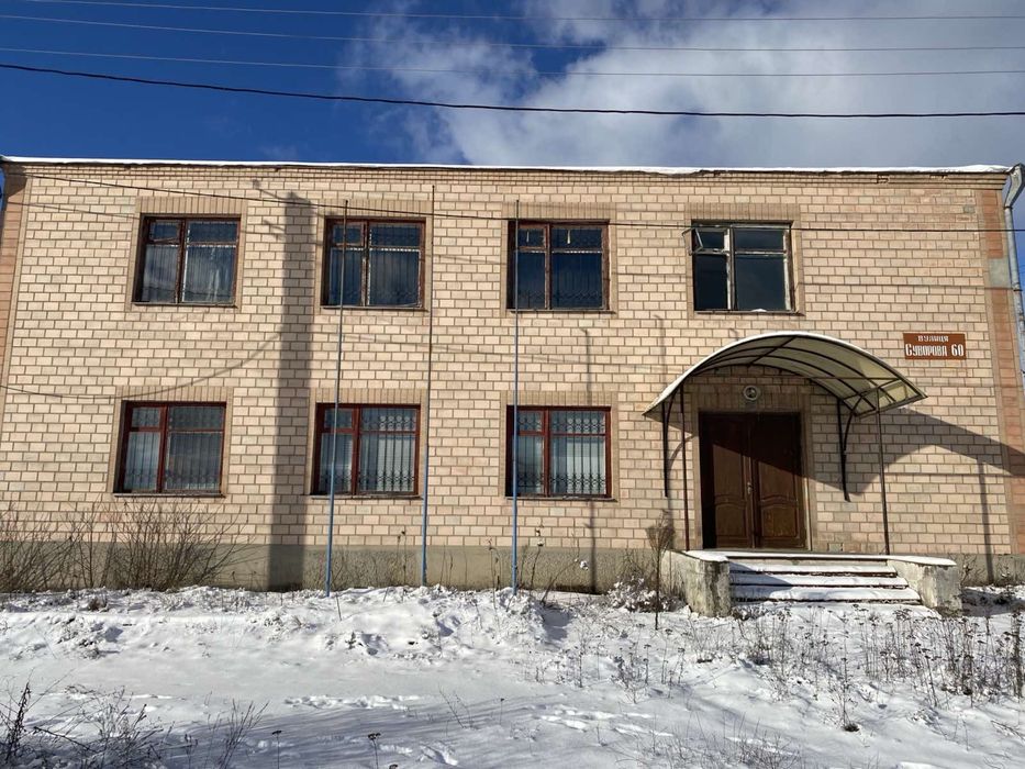 Продам двоповерхове приміщення