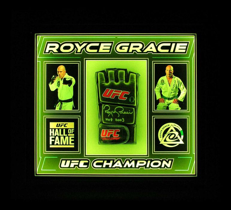Royce Gracie rękawica UFC z autografem w pięknej oprawie LED