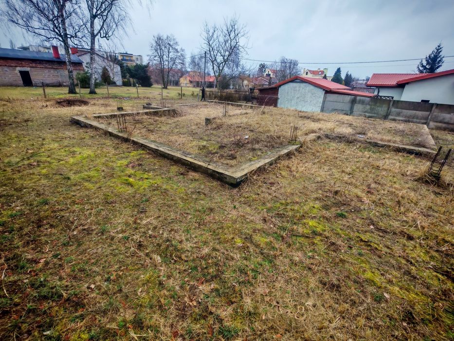 Działka, WZ, prąd, z rozpoczętą budową,  w CENTRUM MIASTA