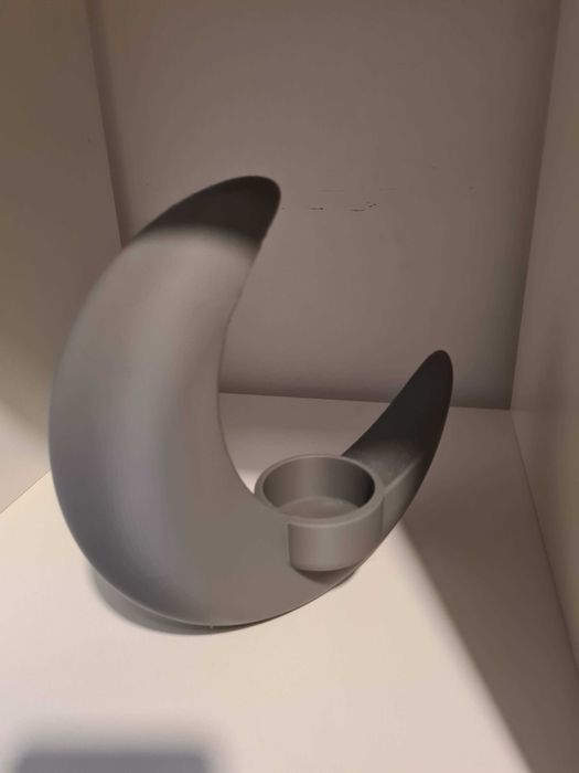 Decore a sua casa com este objeto unico em forma de lua.