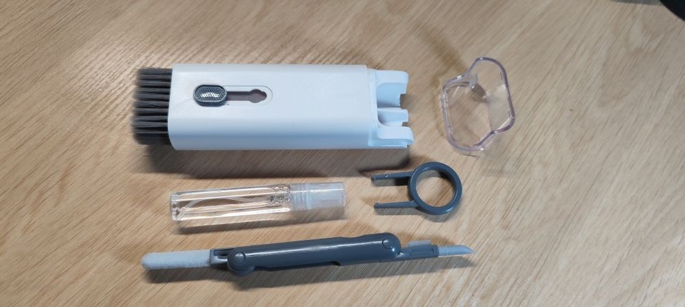 Набір для чищення гаджетів 7 в 1