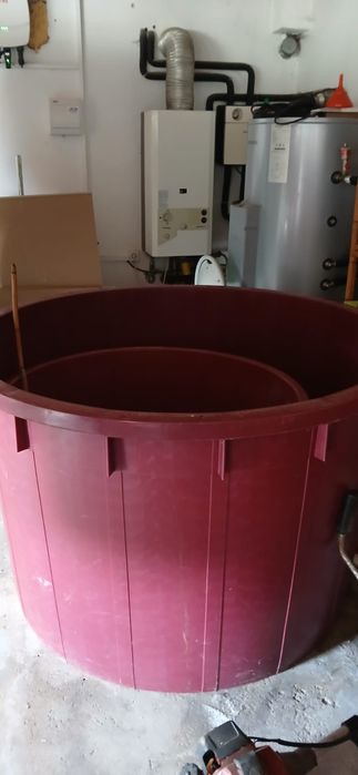 2 Tinas (dorna) para vinho, para fermentacao